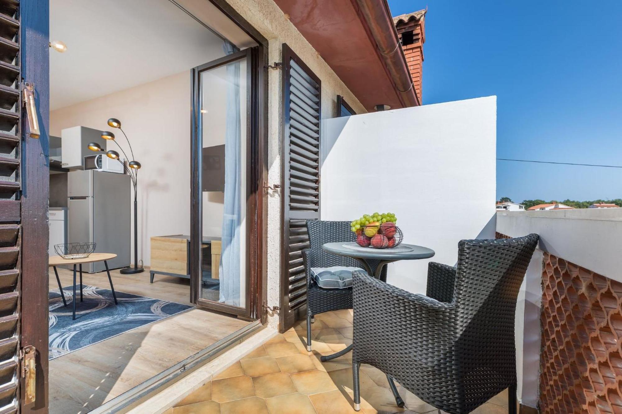 Marceta - Apartments & Rooms With Swimming Pool Fažana Esterno foto